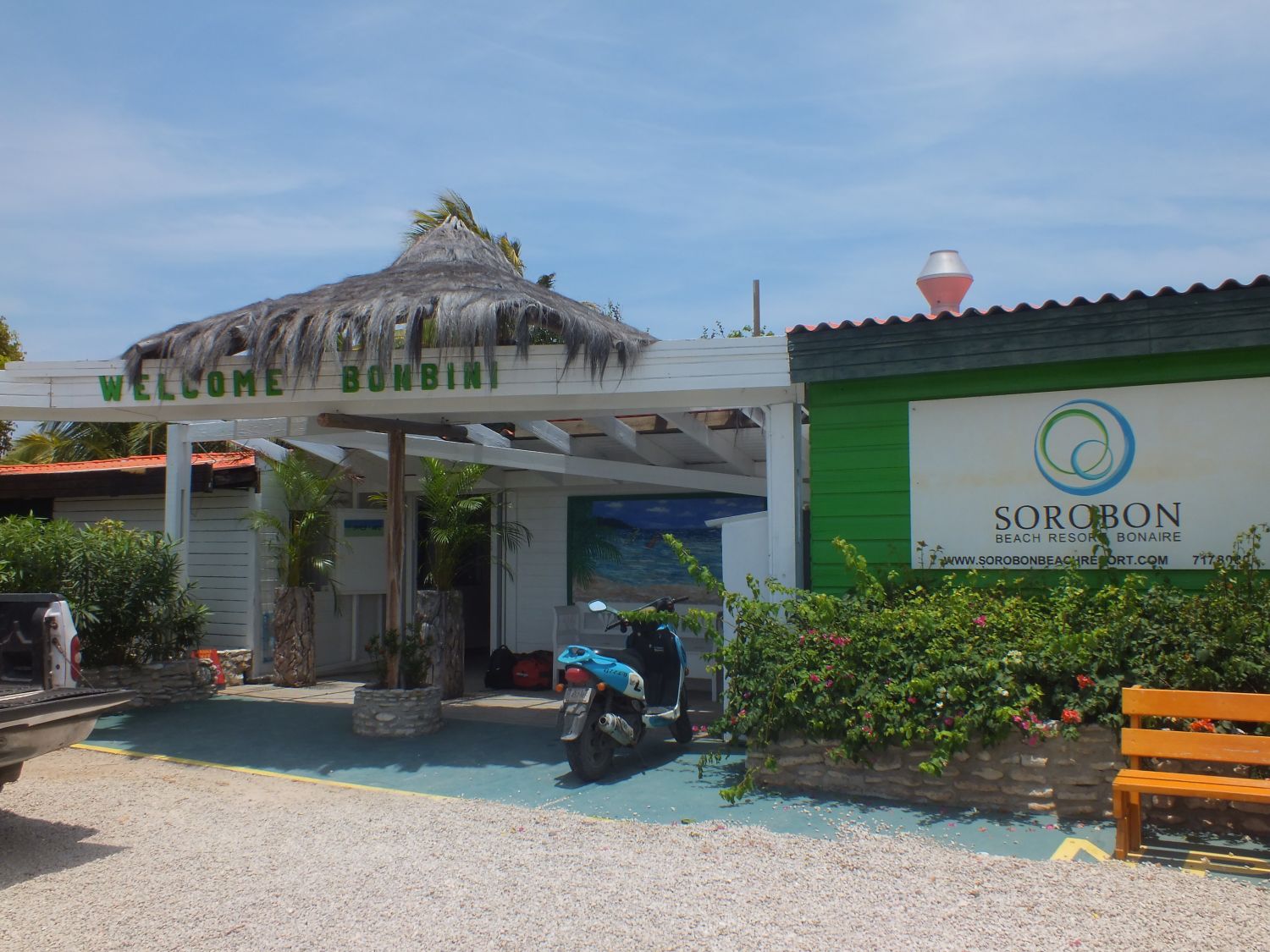 Ankunft auf Bonaire mit Blick auf die karibische Insel