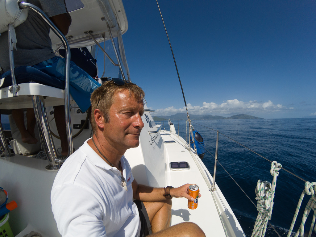 Birk Möbius an Deck eines Segelbootes