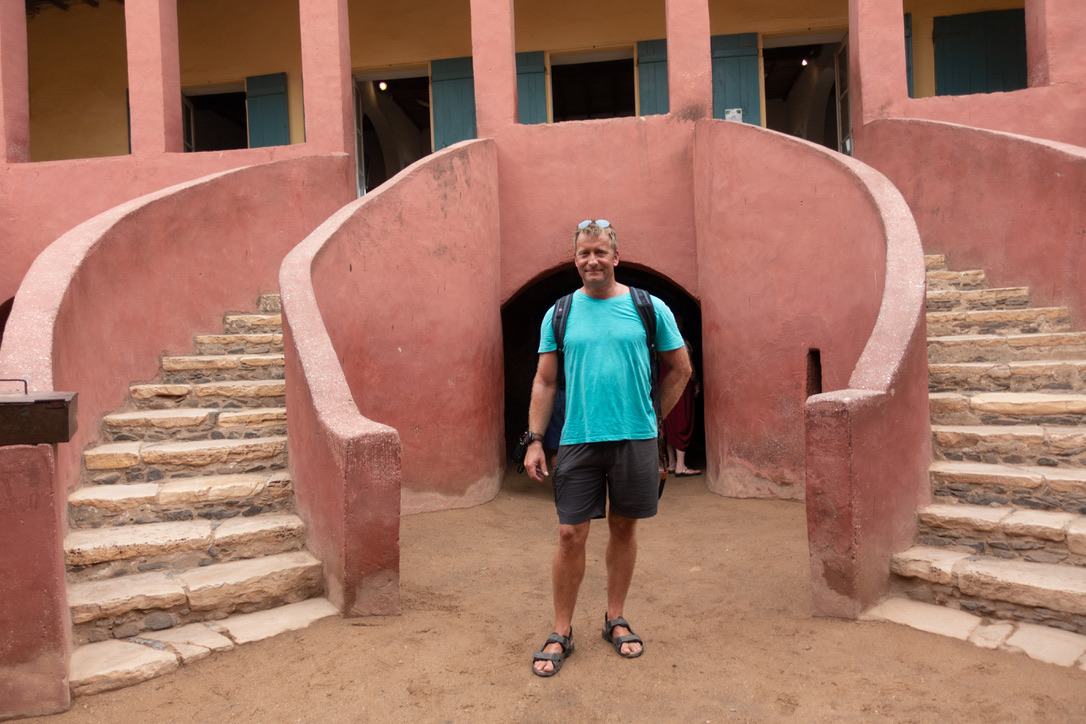 Birk Möbius im Haus der Sklaven auf der Île de Gorée
