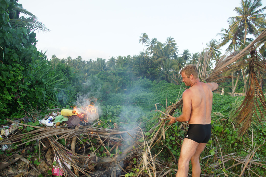 Ein Strandabend – auch mit Spuren unseres Umgangs mit Abfall