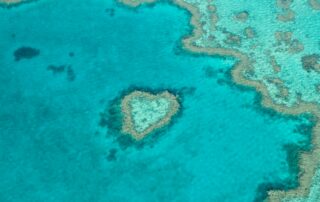 Die Form des Heart Reef aus der Luft
