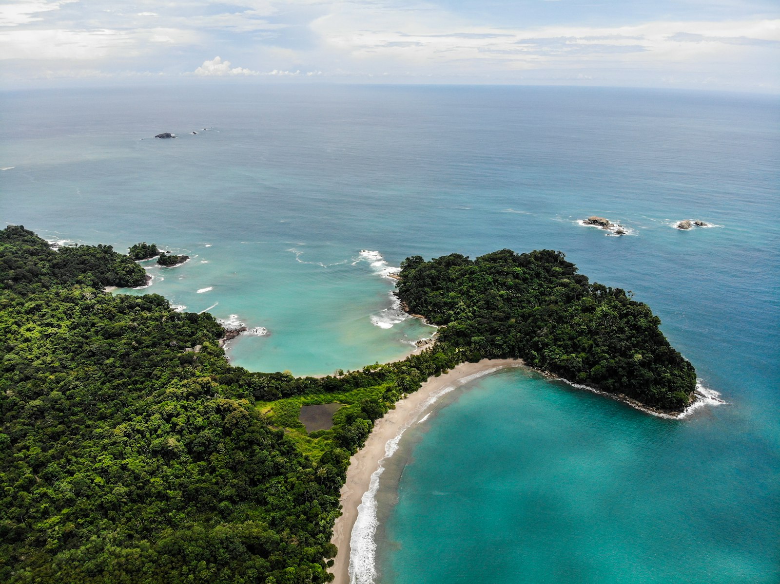 Die Küste von Manuel Antonio aus der Luft