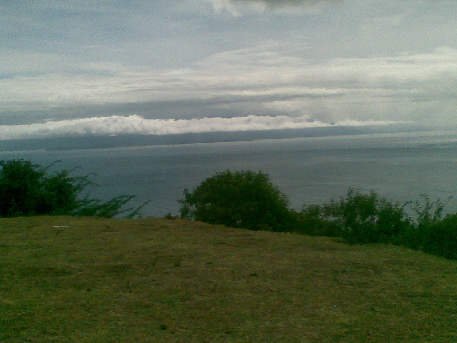 Küstenlandschaft der Verde Island Passage