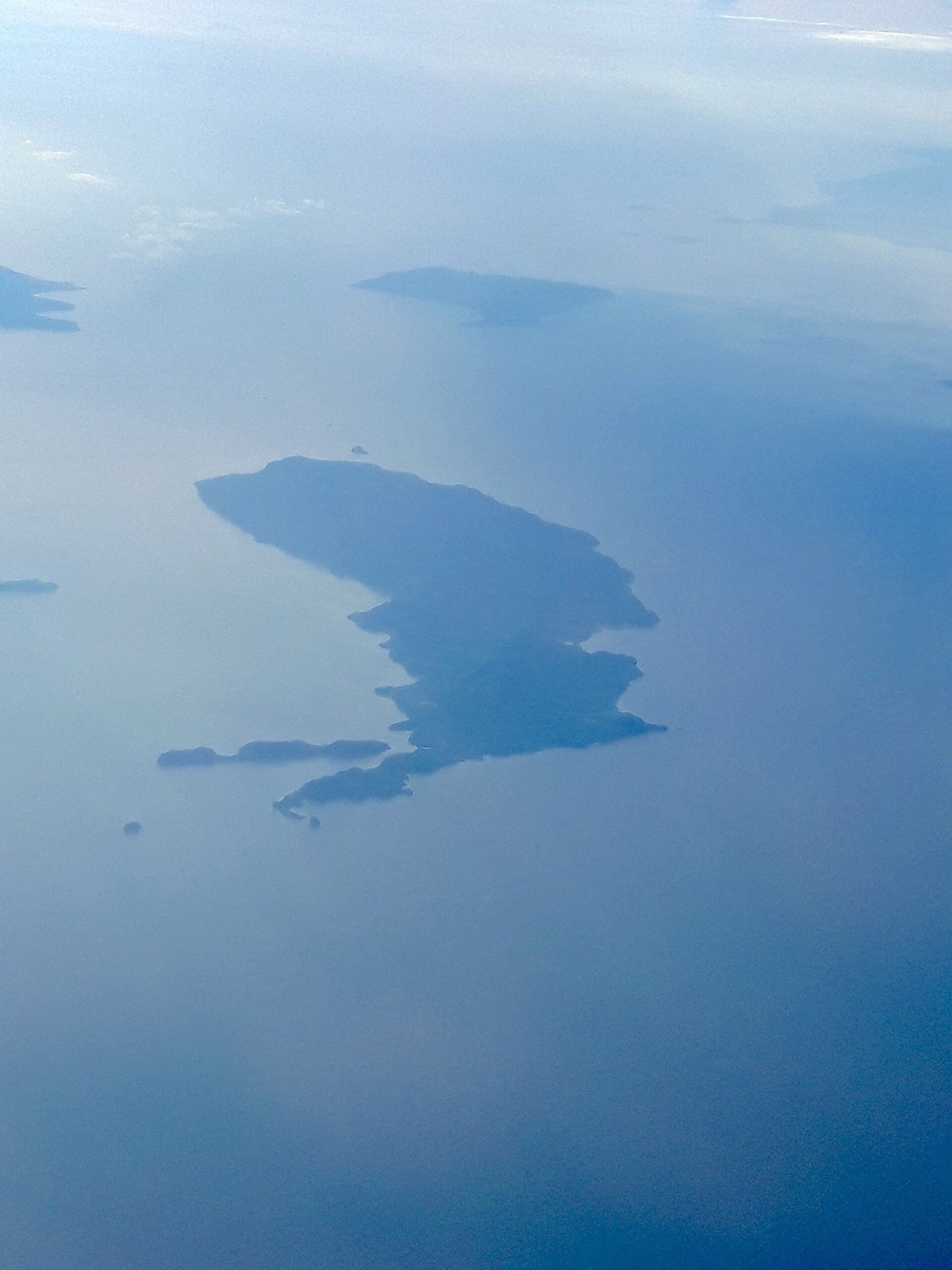 Maricaban und Verde Island aus der Luft