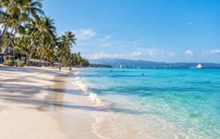 Küstenlandschaft und Meer auf den Philippinen