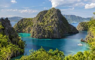 Küstenlandschaft und Meer auf den Philippinen